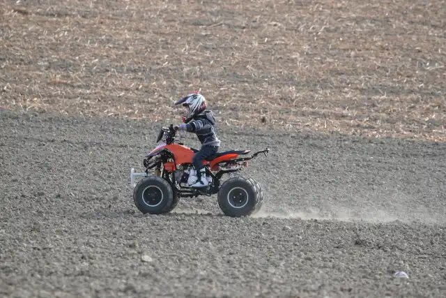 à quel age quad pour enfant